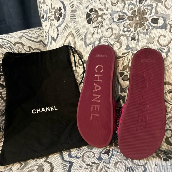 Channel Sandals Size 6 Burgundy/Gold - Picture 2 of 2